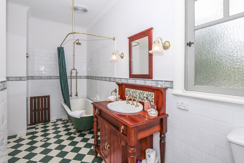 Rosebridge House Bed & Breakfast Adult Retreat Gooseberry Hill Εξωτερικό φωτογραφία